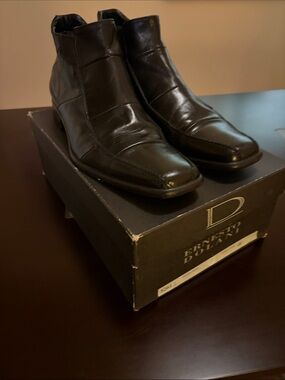 Men's Black Leather Chukka Boots by